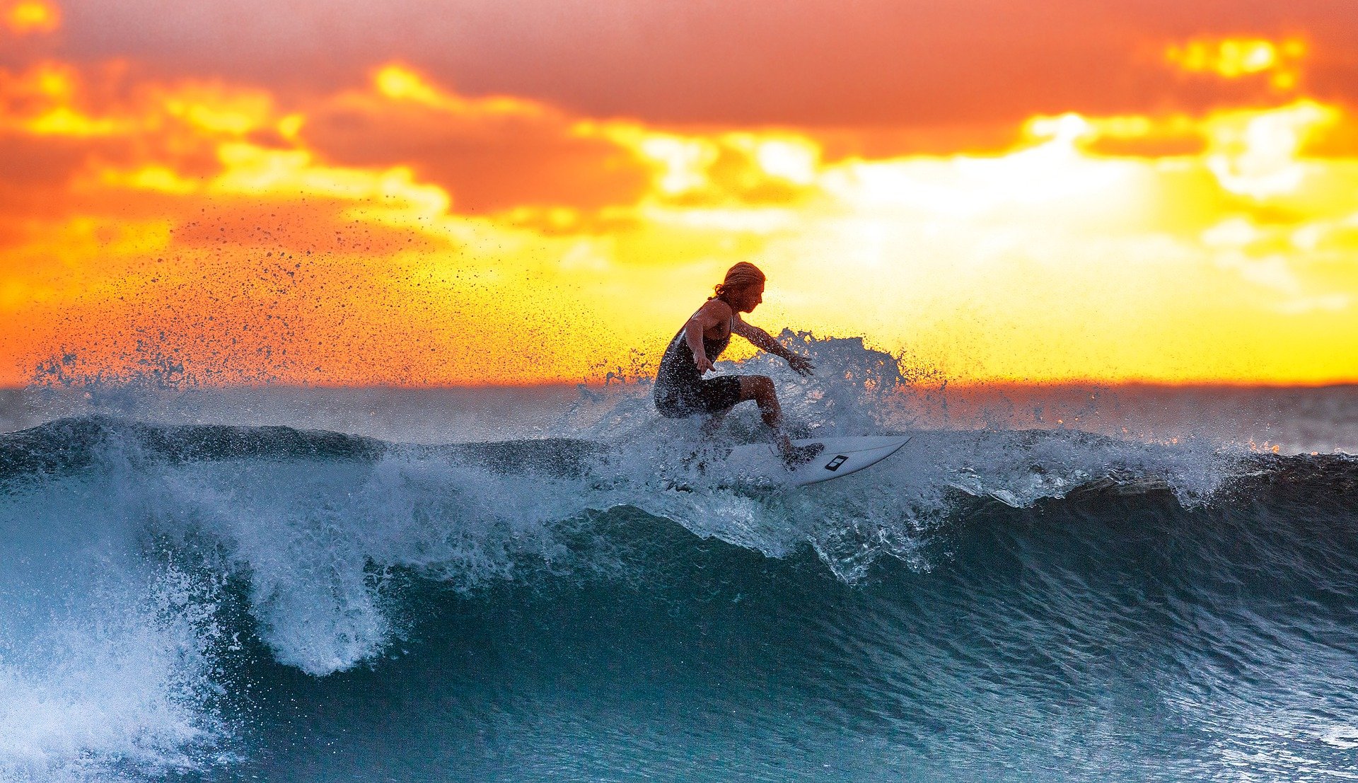 surfing-gfcc8654ef_1920