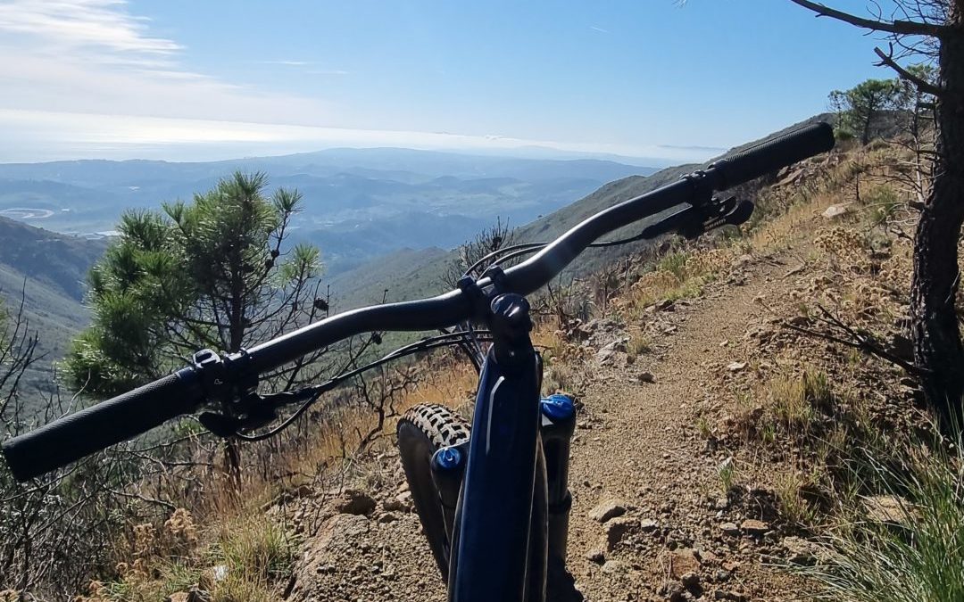 Rouler en VTTAE à Marbella